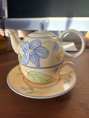 April Cornel 2001 Vintage Floral Tea-for-One Set in Cream with Blue Flowers
